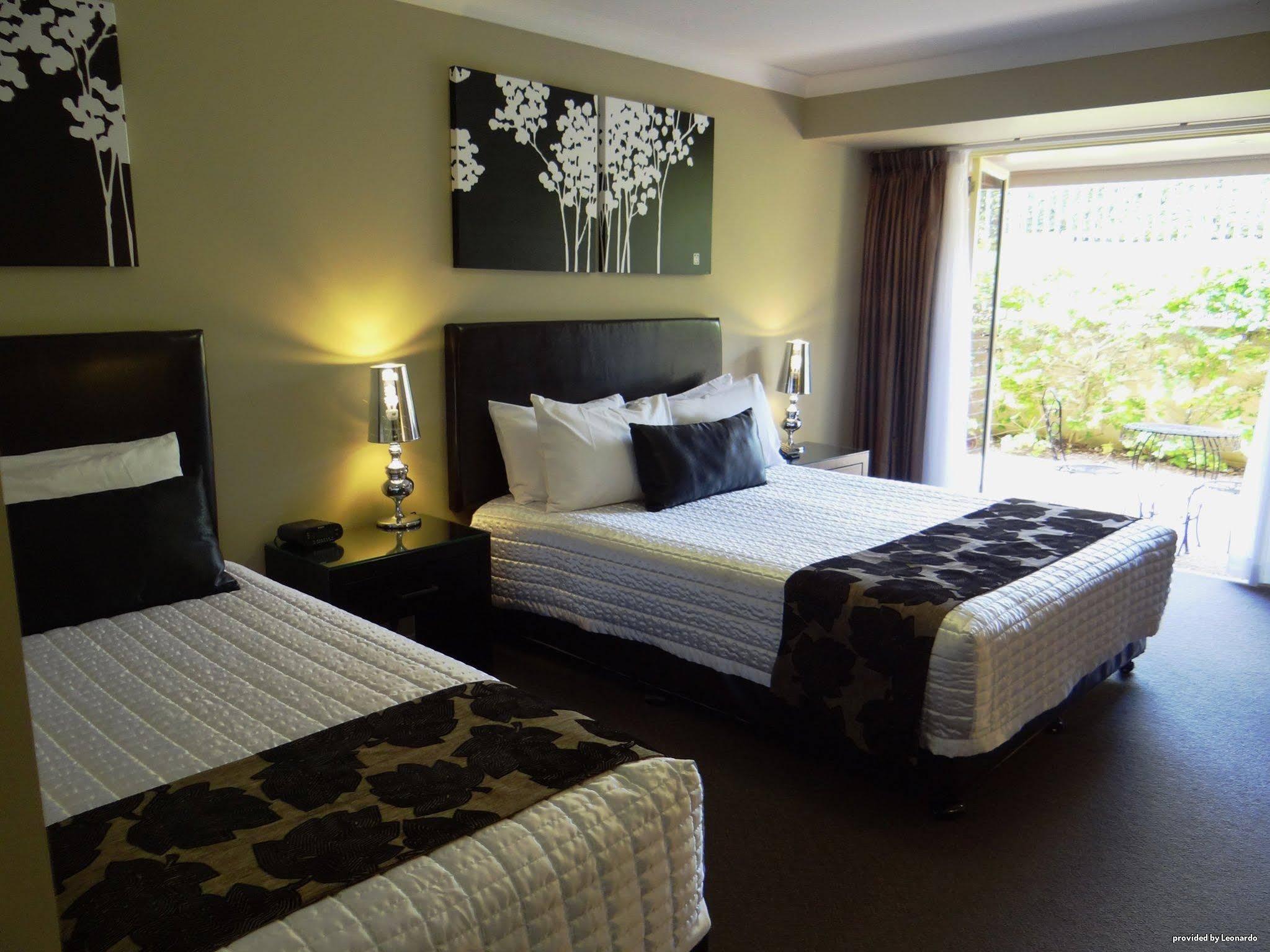 เบสท์เวสเทิร์นพลัสแอมบาสซาเดอร์ออนรุทเวนมอเตอร์อิน Motel ทูวูมบา ภายนอก รูปภาพ