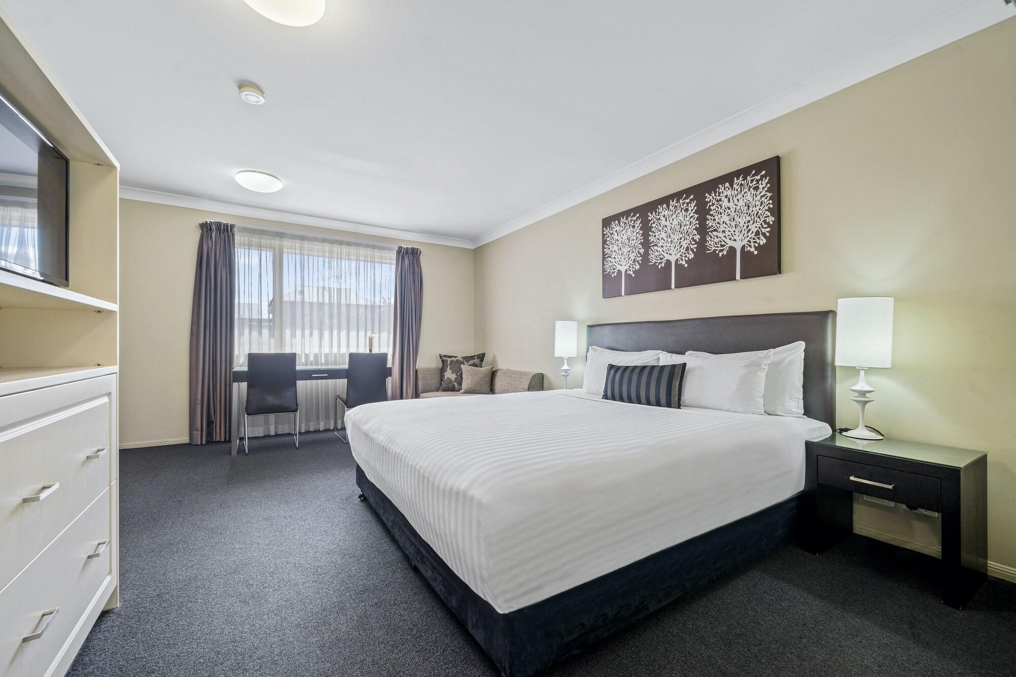 เบสท์เวสเทิร์นพลัสแอมบาสซาเดอร์ออนรุทเวนมอเตอร์อิน Motel ทูวูมบา ภายนอก รูปภาพ